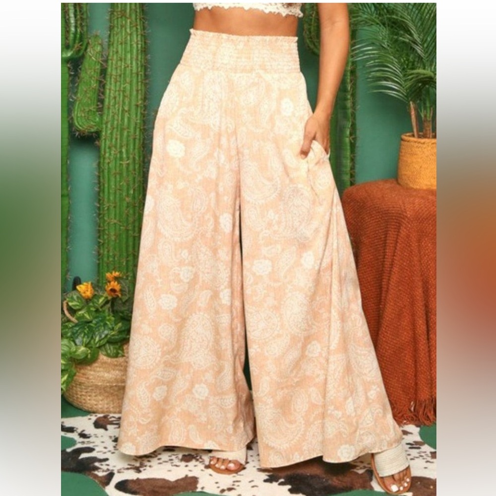 Fantastic Fawn Women's Wide Leg Peach and White Paisley Pants Smocked Waist - Picture 8 of 11